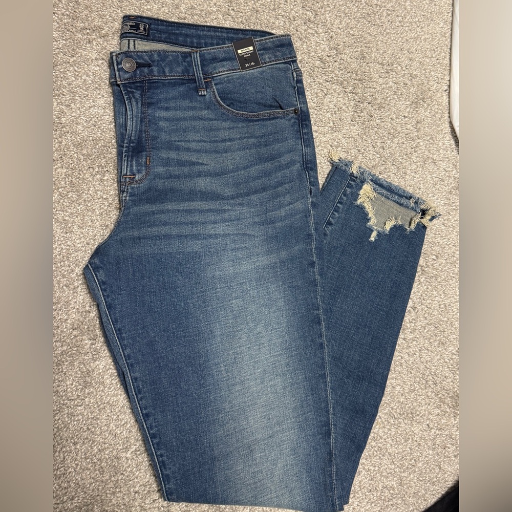 BNWT! Abercrombie & Fitch mid rise super skinny ankle jeans size 33Long